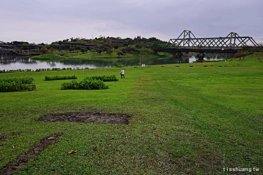 2020年宜蘭爆紅熱門IG打卡景點｜冬山河生態綠舟｜大樹公、神秘隧道媲美地中海山洞