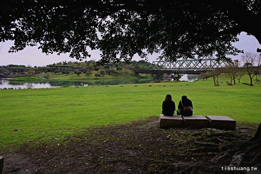 2020年宜蘭爆紅熱門IG打卡景點｜冬山河生態綠舟｜大樹公、神秘隧道媲美地中海山洞