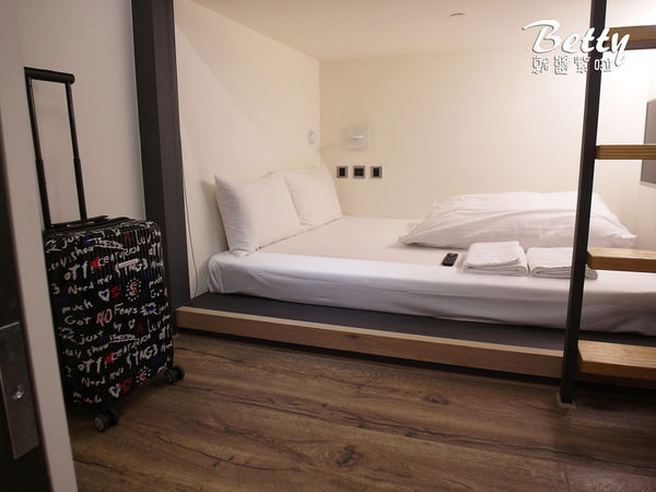 20170721台灣青旅膠囊旅店 (4).jpg
