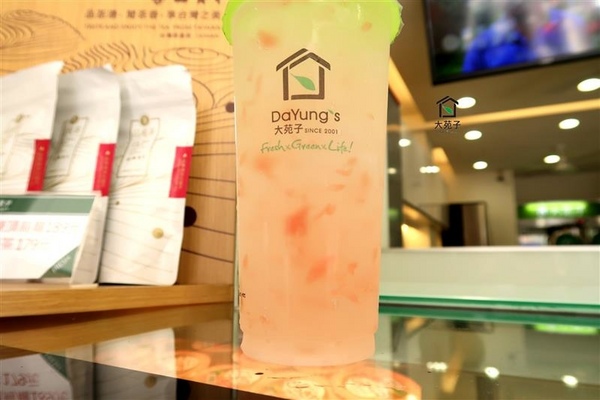 大苑子：大苑子 奇異恰恰 南投新鮮火龍果+奇異果漸層果汁 純天然水果飲料 珍珠奶茶/葡萄柚舒活~