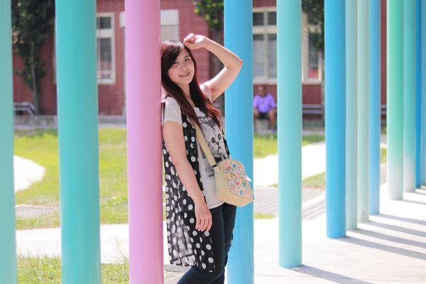 下福里市民活動中心： 【新北市林口景點】下福里市民活動中心~林口新地標七彩繽紛彩虹柱，IG打卡新熱點