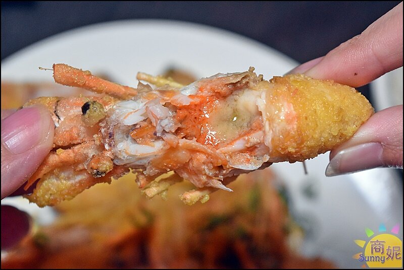 一品活蝦。全台唯一活蝦22吃!活蝦熱炒鍋物還有白飯吃到飽.營業到凌晨3點宵夜吃起來-商妮吃喝遊樂