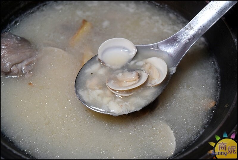 一品活蝦。全台唯一活蝦22吃!活蝦熱炒鍋物還有白飯吃到飽.營業到凌晨3點宵夜吃起來-商妮吃喝遊樂