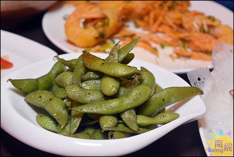 一品活蝦。全台唯一活蝦22吃!活蝦熱炒鍋物還有白飯吃到飽.營業到凌晨3點宵夜吃起來-商妮吃喝遊樂