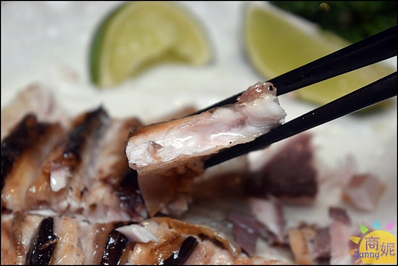 一品活蝦。全台唯一活蝦22吃!活蝦熱炒鍋物還有白飯吃到飽.營業到凌晨3點宵夜吃起來-商妮吃喝遊樂