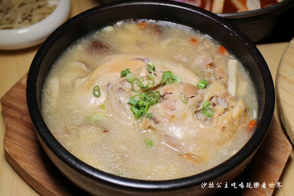 Tigertopoki 韓虎嘯(阪急百貨)：信義區排隊人氣美食『Tigertopoki 韓虎嘯(台北統一時代)』韓式料理/聚餐餐廳/捷運市政府站