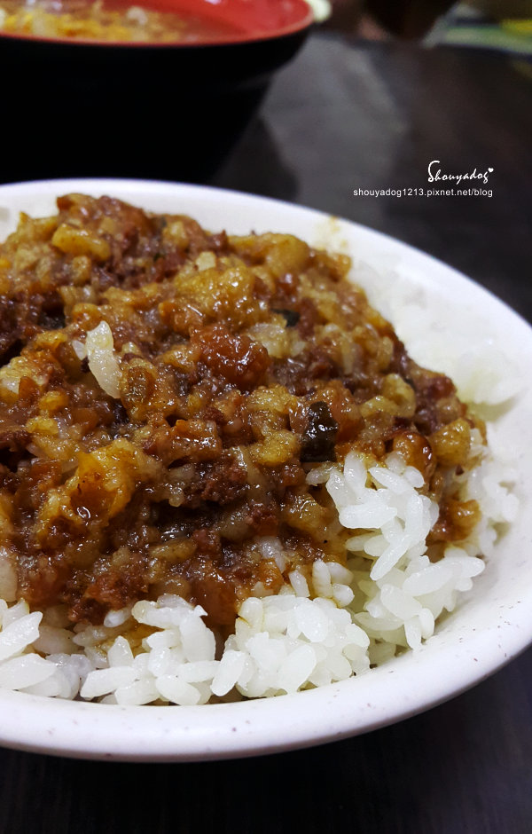 阿木師現做赤肉羹：【小吃】台灣古早味美食 阿木師現做赤肉羹X滷肉飯  in新北樹林