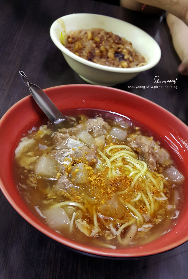 阿木師現做赤肉羹：【小吃】台灣古早味美食 阿木師現做赤肉羹X滷肉飯  in新北樹林