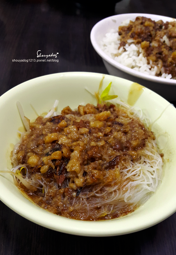 阿木師現做赤肉羹：【小吃】台灣古早味美食 阿木師現做赤肉羹X滷肉飯  in新北樹林