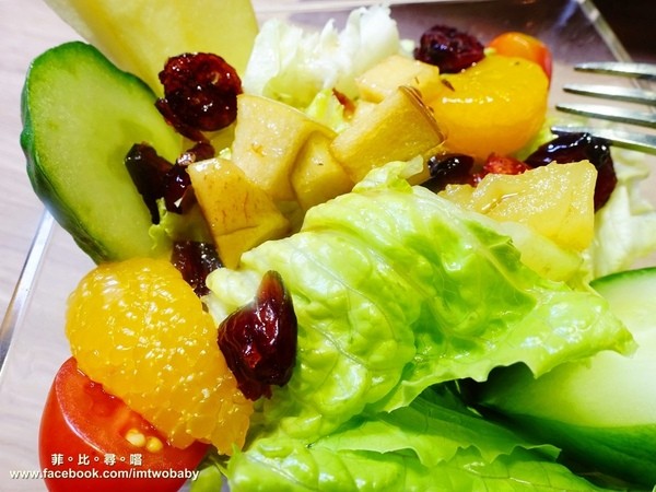 AL REVÉS顛倒restaurant:【捷運西門捷運站美食】 Al revés 顛倒餐廳-西門站 義式融合異國料理元素 碰撞出美妙創意新滋味 夢幻漸層冰沙IG打卡網美必拍!