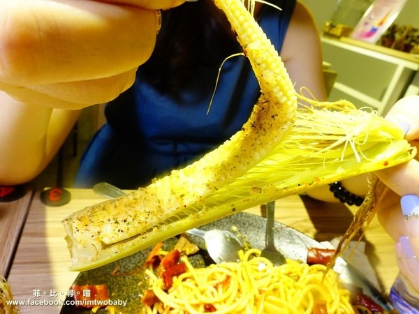 AL REVÉS顛倒restaurant:【捷運西門捷運站美食】 Al revés 顛倒餐廳-西門站 義式融合異國料理元素 碰撞出美妙創意新滋味 夢幻漸層冰沙IG打卡網美必拍!