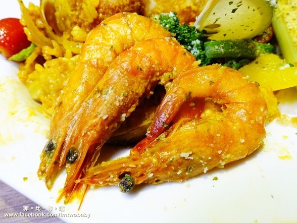 AL REVÉS顛倒restaurant:【捷運西門捷運站美食】 Al revés 顛倒餐廳-西門站 義式融合異國料理元素 碰撞出美妙創意新滋味 夢幻漸層冰沙IG打卡網美必拍!