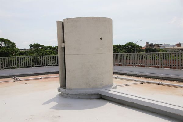 國防砲陣地運動公園:【桃園景點】大園國防砲陣地運動公園~小小新兵體驗營 ,親子旅遊,APP下載互動遊戲體驗,觀賞民航機起降的最佳觀景台