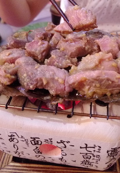 台灣燒肉（台燒）：台北通化街 台灣燒肉 吃肉吃宵夜的好地方 燈光美氣氛佳 下班後小酌好去處