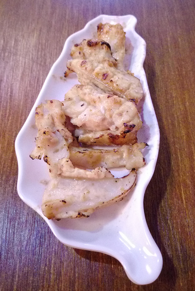 台灣燒肉（台燒）：台北通化街 台灣燒肉 吃肉吃宵夜的好地方 燈光美氣氛佳 下班後小酌好去處