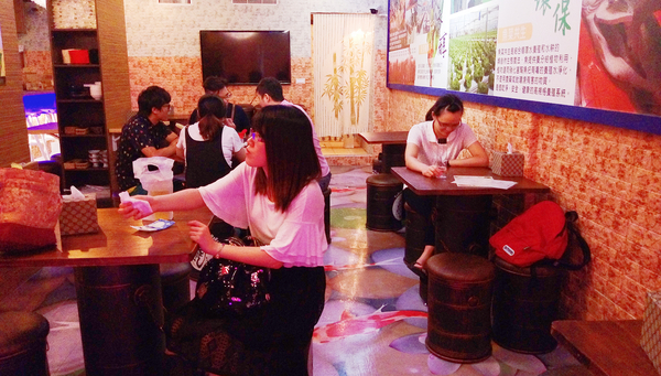 台灣燒肉（台燒）：台北通化街 台灣燒肉 吃肉吃宵夜的好地方 燈光美氣氛佳 下班後小酌好去處