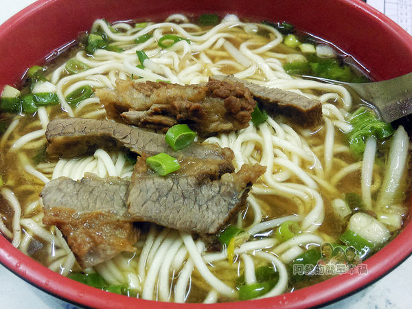 莊敬路無店名牛肉麵18-牛肉麵細麵大.jpg 莊敬路無店名牛肉麵18-牛肉麵細麵大.jpg