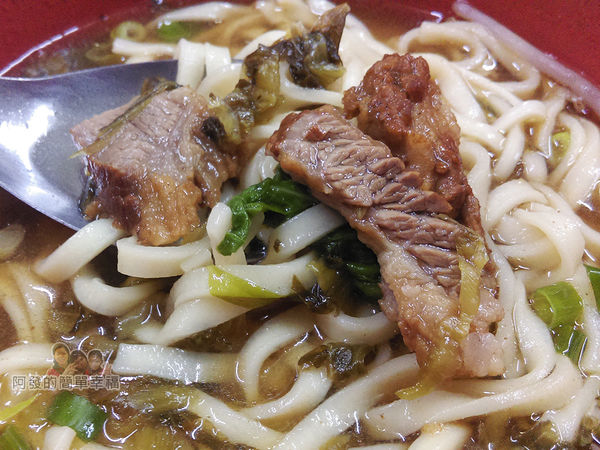 莊敬路無店名牛肉麵19-牛肉特寫.jpg 莊敬路無店名牛肉麵19-牛肉特寫.jpg