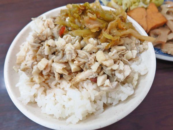 【蘆洲美食】佳香火雞肉飯-充滿著油蔥香的雞肉飯