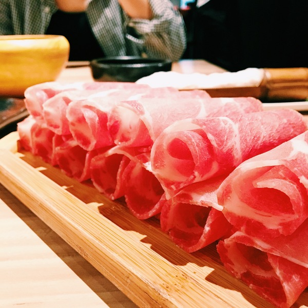 大師兄麻辣鍋：大師兄麻辣火鍋 │喝一口就上癮的麻辣湯頭，吃一口就銷魂的銷魂麵│南京復興微風廣場