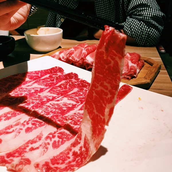 大師兄麻辣鍋：大師兄麻辣火鍋 │喝一口就上癮的麻辣湯頭，吃一口就銷魂的銷魂麵│南京復興微風廣場