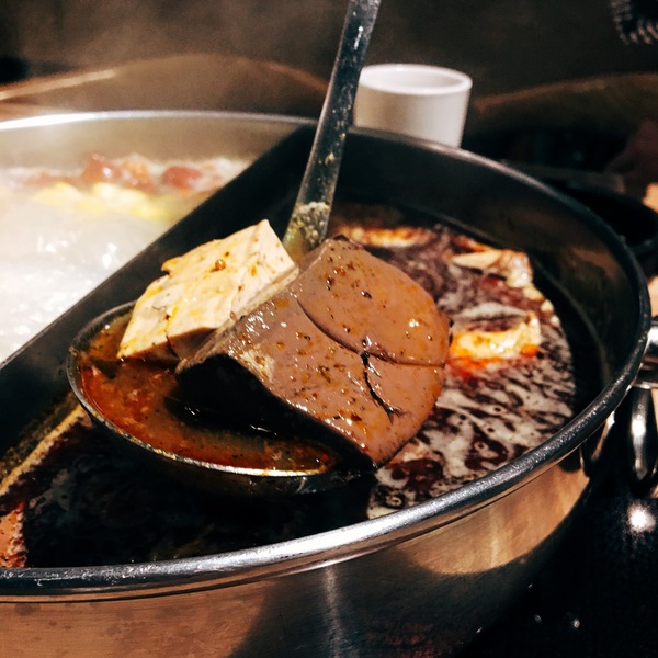 大師兄麻辣鍋：大師兄麻辣火鍋 │喝一口就上癮的麻辣湯頭，吃一口就銷魂的銷魂麵│南京復興微風廣場