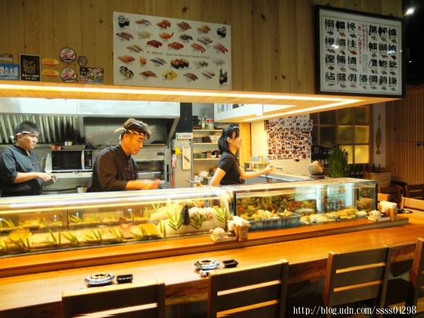 一味屋 洄瀾日本料理:花蓮美食【一味屋 洄瀾日本料理】人氣握壽司 明太子雞翅 豪華派龍蝦烏龍麵 傳統日本料理藏身街道