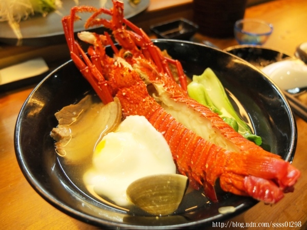 一味屋 洄瀾日本料理:花蓮美食【一味屋 洄瀾日本料理】人氣握壽司 明太子雞翅 豪華派龍蝦烏龍麵 傳統日本料理藏身街道