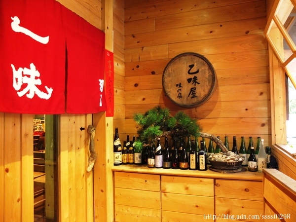 一味屋 洄瀾日本料理:花蓮美食【一味屋 洄瀾日本料理】人氣握壽司 明太子雞翅 豪華派龍蝦烏龍麵 傳統日本料理藏身街道