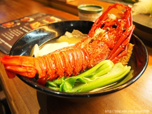 一味屋 洄瀾日本料理:花蓮美食【一味屋 洄瀾日本料理】人氣握壽司 明太子雞翅 豪華派龍蝦烏龍麵 傳統日本料理藏身街道