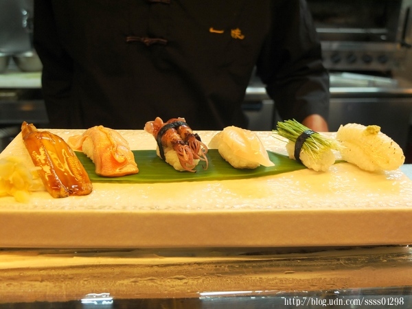 一味屋 洄瀾日本料理:花蓮美食【一味屋 洄瀾日本料理】人氣握壽司 明太子雞翅 豪華派龍蝦烏龍麵 傳統日本料理藏身街道