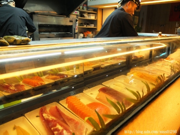 一味屋 洄瀾日本料理:花蓮美食【一味屋 洄瀾日本料理】人氣握壽司 明太子雞翅 豪華派龍蝦烏龍麵 傳統日本料理藏身街道