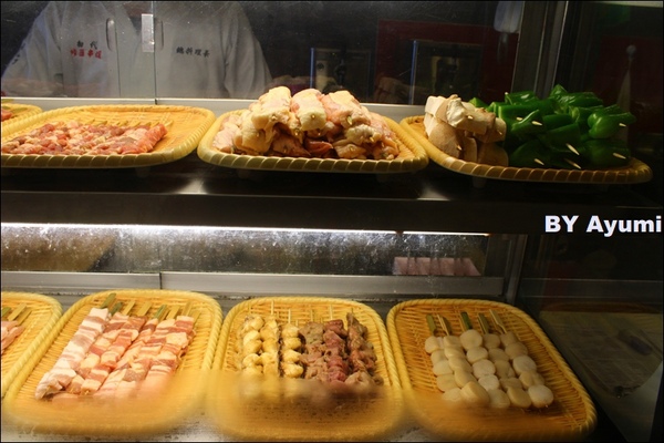 修羅串道居酒屋：[食記]修羅串道居酒屋-下班之後想跟好友吃串燒小酌的好去處、三得利生啤酒好喝！！！