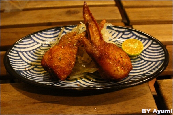 修羅串道居酒屋：[食記]修羅串道居酒屋-下班之後想跟好友吃串燒小酌的好去處、三得利生啤酒好喝！！！