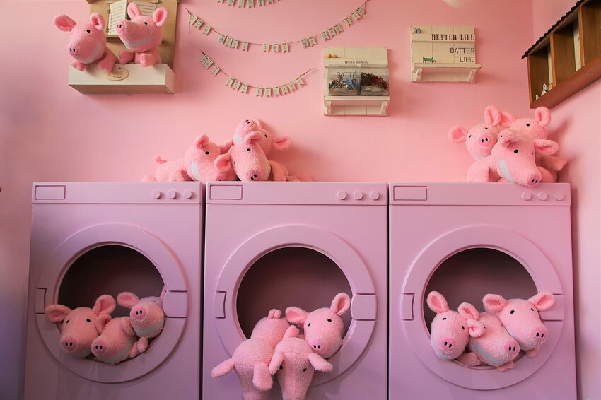 【桃園市中壢美食】有食候紅豆(中壢店)~繽紛夢幻的小歐洲色系│療癒的粉紅豬滾筒洗衣機│IG網紅美拍療癒打卡站 - 旅遊夜市趴趴走