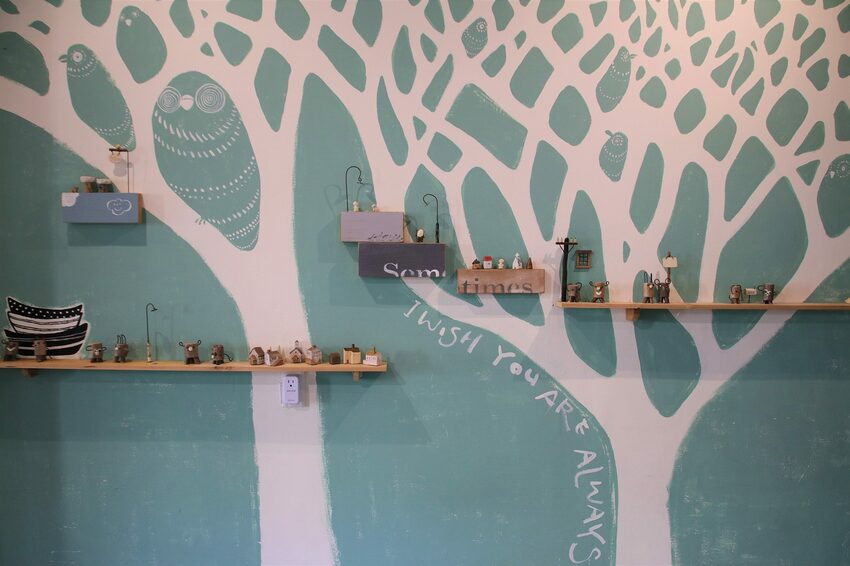 【桃園市中壢美食】有食候紅豆(中壢店)~繽紛夢幻的小歐洲色系│療癒的粉紅豬滾筒洗衣機│IG網紅美拍療癒打卡站 - 旅遊夜市趴趴走