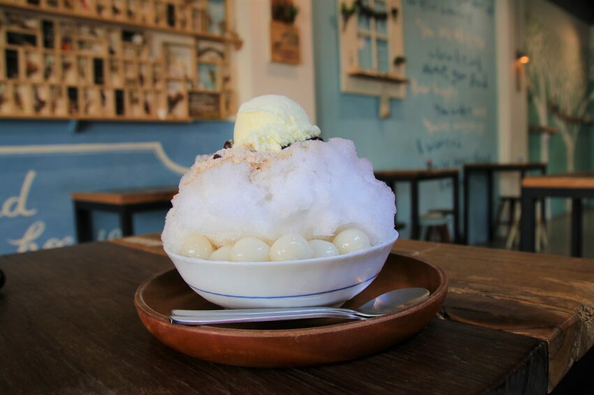 【桃園市中壢美食】有食候紅豆(中壢店)~繽紛夢幻的小歐洲色系│療癒的粉紅豬滾筒洗衣機│IG網紅美拍療癒打卡站 - 旅遊夜市趴趴走