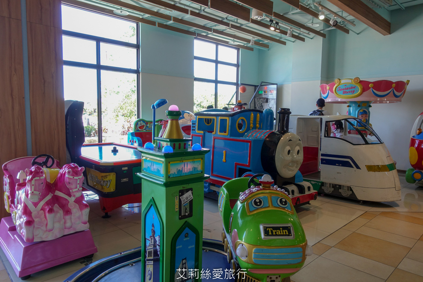 新北景點》免費玩淡水兩天一夜行程含0元住宿 淡水漁人碼頭仲夏繽紛樂 粉紅旋轉木馬 積木共和國 親子同遊 - 艾莉絲愛旅行