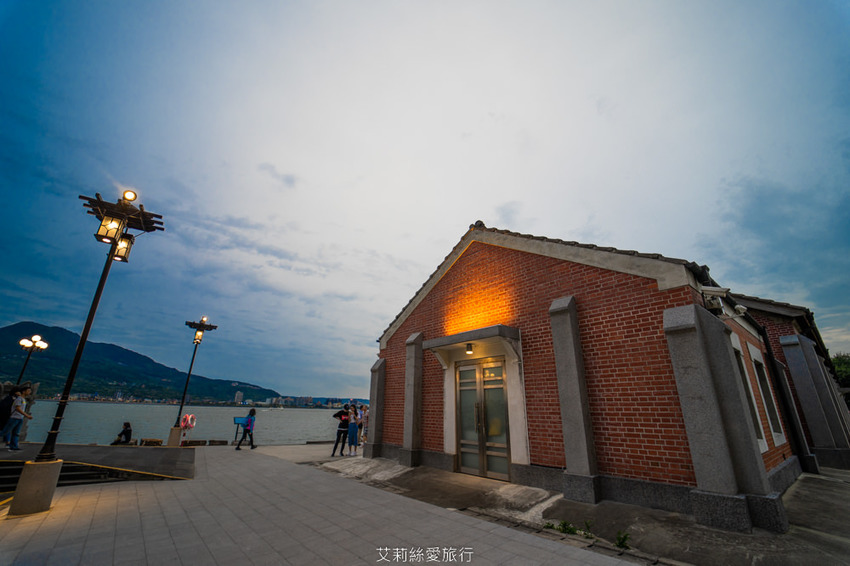 新北景點》免費玩淡水兩天一夜行程含0元住宿 淡水漁人碼頭仲夏繽紛樂 粉紅旋轉木馬 積木共和國 親子同遊 - 艾莉絲愛旅行