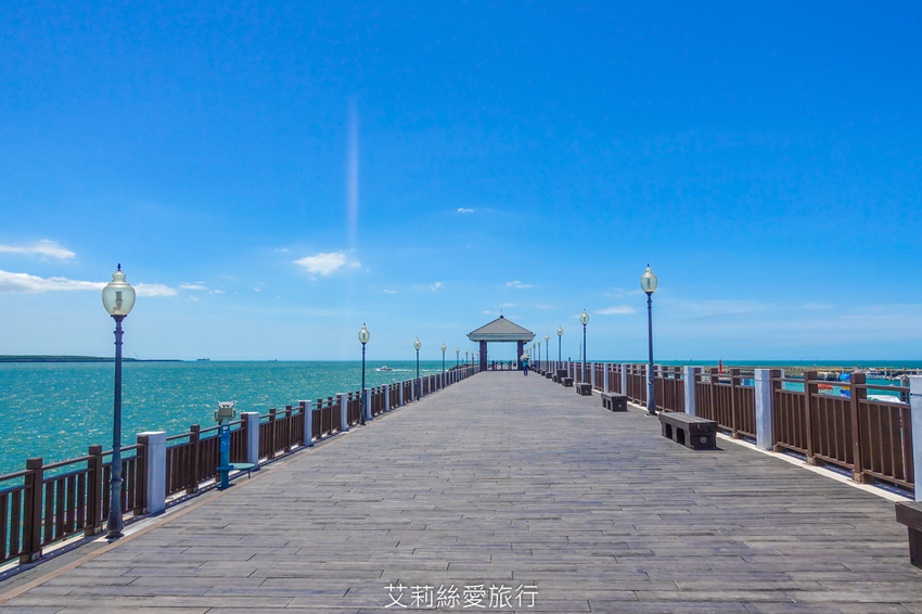 新北景點》免費玩淡水兩天一夜行程含0元住宿 淡水漁人碼頭仲夏繽紛樂 粉紅旋轉木馬 積木共和國 親子同遊 - 艾莉絲愛旅行