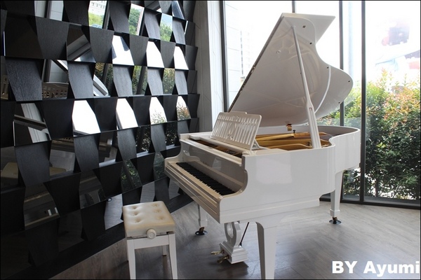 菁英薈cafe：[食記]菁英薈cafe-今年第一碗芒果雪花冰、敲好吃的啦～另有西瓜雪花冰介紹！！！！