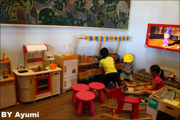 菁英薈cafe：[食記]菁英薈cafe-今年第一碗芒果雪花冰、敲好吃的啦～另有西瓜雪花冰介紹！！！！