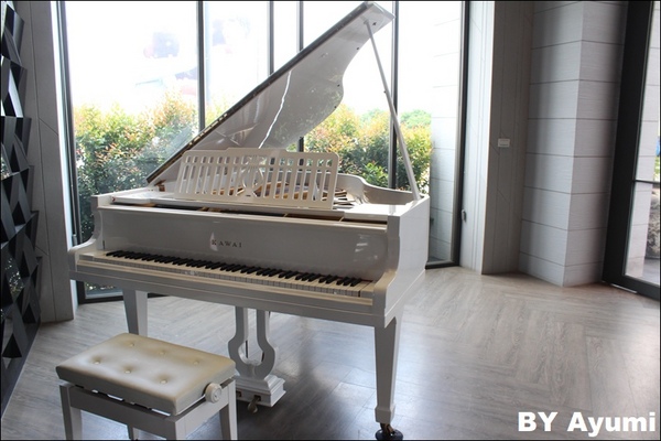 菁英薈cafe：[食記]菁英薈cafe-今年第一碗芒果雪花冰、敲好吃的啦～另有西瓜雪花冰介紹！！！！