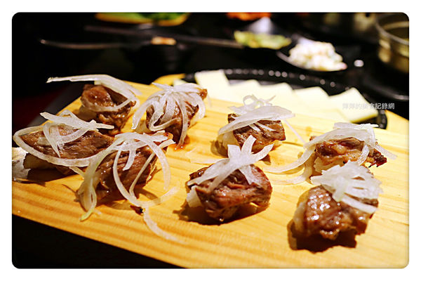 【台北美食】韓式烤肉終結王 ~ 忠孝敦化韓式烤肉❤️東區韓國烤肉/小菜無限量供應 - 捷運忠孝敦化站