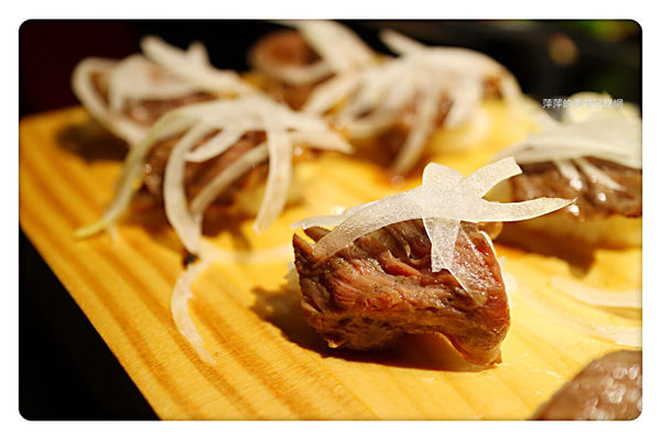 【台北美食】韓式烤肉終結王 ~ 忠孝敦化韓式烤肉❤️東區韓國烤肉/小菜無限量供應 - 捷運忠孝敦化站