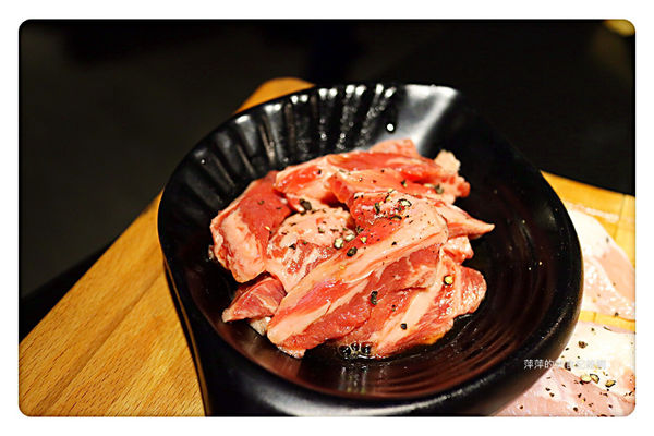 【台北美食】韓式烤肉終結王 ~ 忠孝敦化韓式烤肉❤️東區韓國烤肉/小菜無限量供應 - 捷運忠孝敦化站