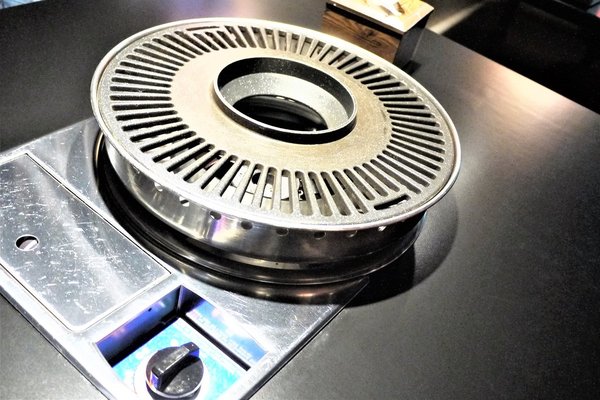 韓式烤肉終結王：【忠孝敦化 韓式烤肉】 韓式烤肉終結王 / 歐巴桌邊服務  / 捷運忠孝復興站 /內有完整菜單