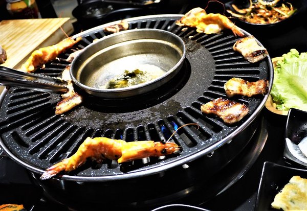 韓式烤肉終結王：【忠孝敦化 韓式烤肉】 韓式烤肉終結王 / 歐巴桌邊服務  / 捷運忠孝復興站 /內有完整菜單