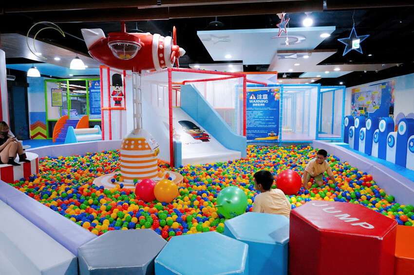 新北親子住宿推薦｜福容大飯店淡水漁人碼頭POPA露營主題房，