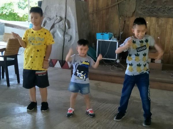 19251053_1470299792991236_873944500_n